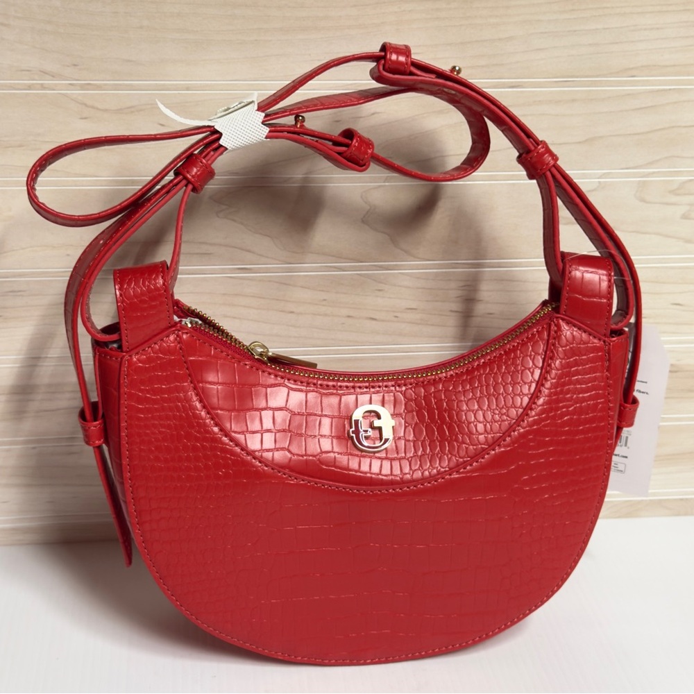 Elegant Red Croc-Embossed Women's Bag